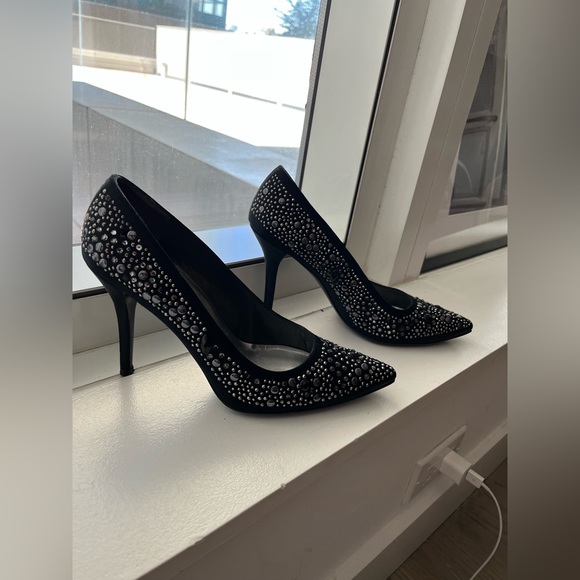 Stuart Weitzman Black Suede Crystal Embellished Lalaina Pumps - Size 9! - Picture 2 of 6
